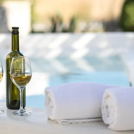 Aeolos Luxury & Apartment